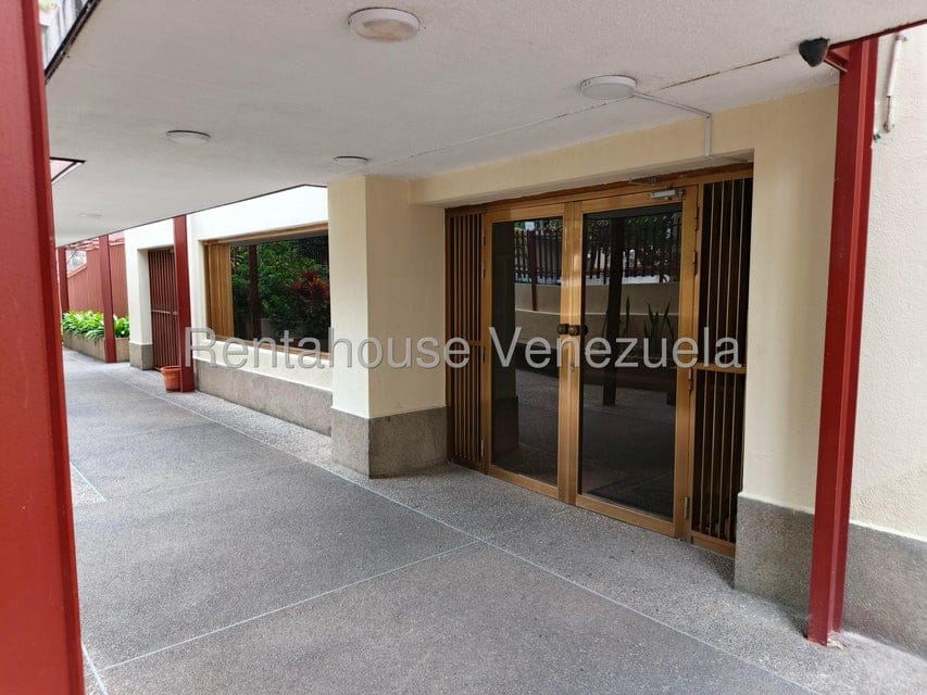 Apartamento (1 Nivel) en Venta en Los Palos Grandes, Distrito Metropolitano - 36