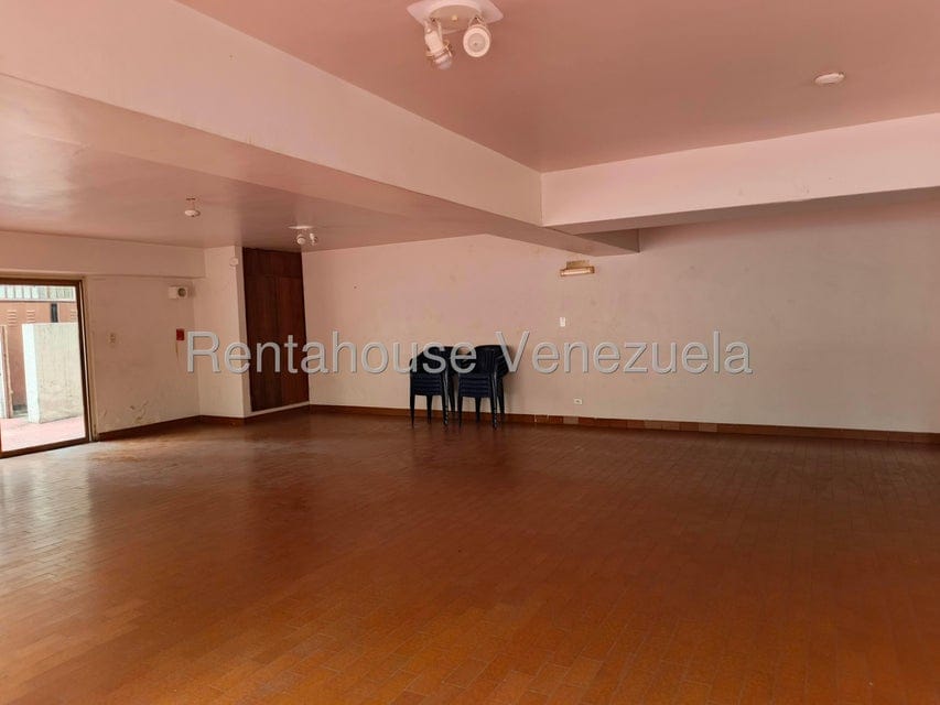 Apartamento (1 Nivel) en Venta en Los Palos Grandes, Distrito Metropolitano - 38