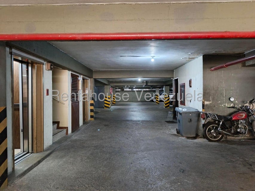 Apartamento (1 Nivel) en Venta en Los Palos Grandes, Distrito Metropolitano - 40