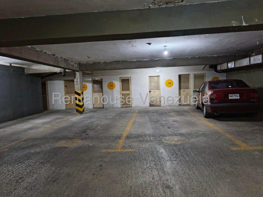 Apartamento (1 Nivel) en Venta en Los Palos Grandes, Distrito Metropolitano - 42