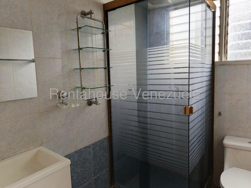 Apartamento (1 Nivel) en Venta en Los Palos Grandes, Distrito Metropolitano - 25