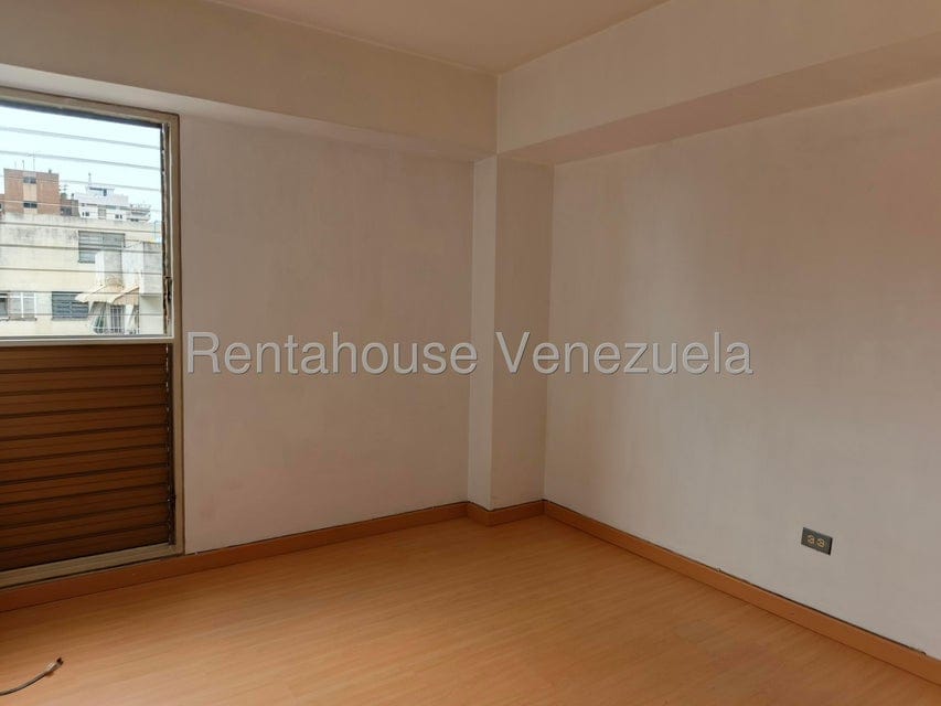 Apartamento (1 Nivel) en Venta en Los Palos Grandes, Distrito Metropolitano - 22