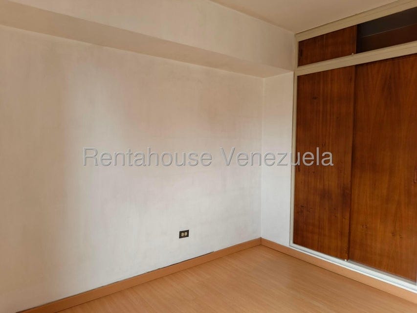 Apartamento (1 Nivel) en Venta en Los Palos Grandes, Distrito Metropolitano - 23