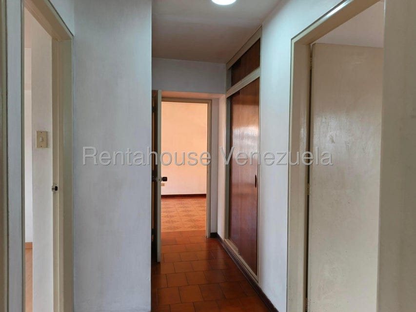 Apartamento (1 Nivel) en Venta en Los Palos Grandes, Distrito Metropolitano - 27