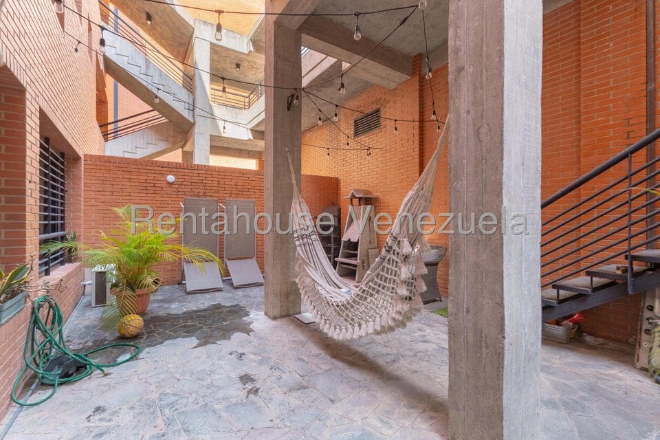 Townhouse (Multiples Niveles) en Venta en Lomas de La Trinidad, Distrito Metropolitano - 35