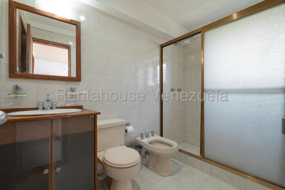 Townhouse (Multiples Niveles) en Venta en Lomas de La Trinidad, Distrito Metropolitano - 41