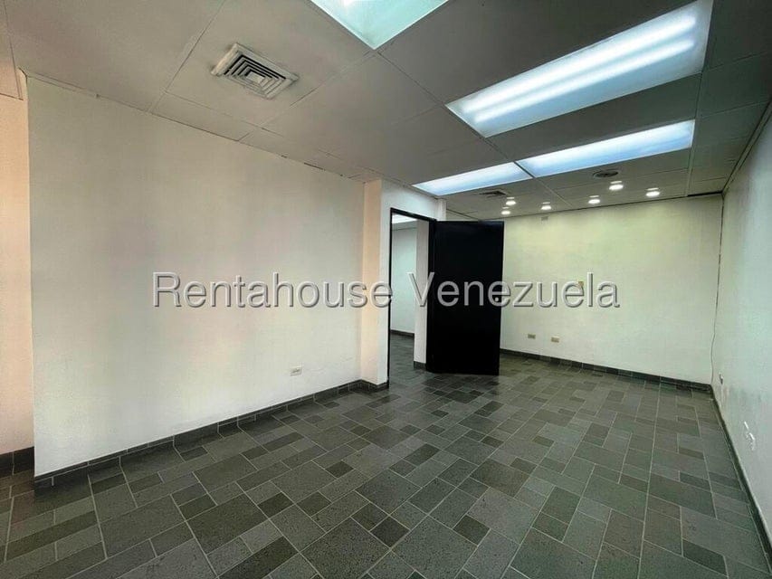 Comercial (Oficina) en Venta en Los Samanes, Distrito Metropolitano - 13