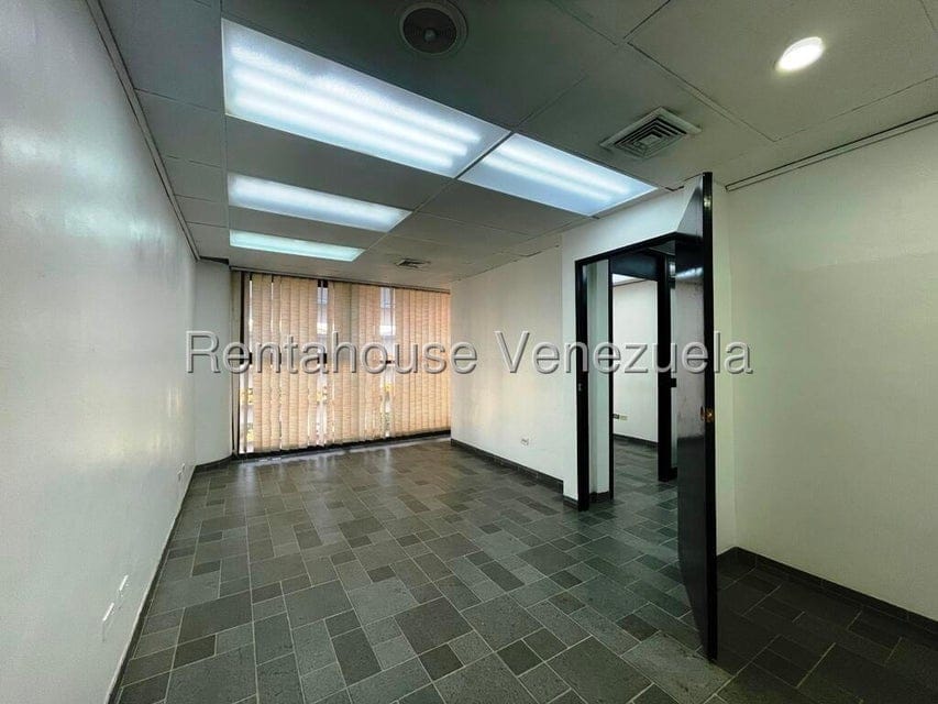 Comercial (Oficina) en Venta en Los Samanes, Distrito Metropolitano - 12