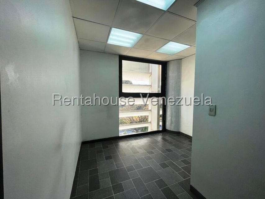 Comercial (Oficina) en Venta en Los Samanes, Distrito Metropolitano - 16