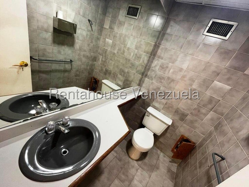 Comercial (Oficina) en Venta en Los Samanes, Distrito Metropolitano - 36