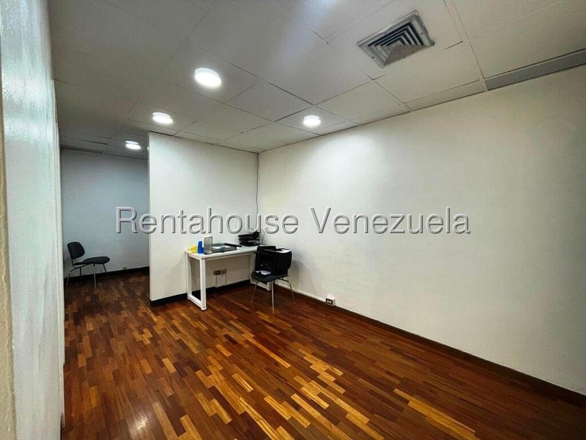 Comercial (Oficina) en Venta en Los Samanes, Distrito Metropolitano - 26