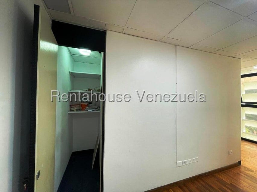 Comercial (Oficina) en Venta en Los Samanes, Distrito Metropolitano - 37
