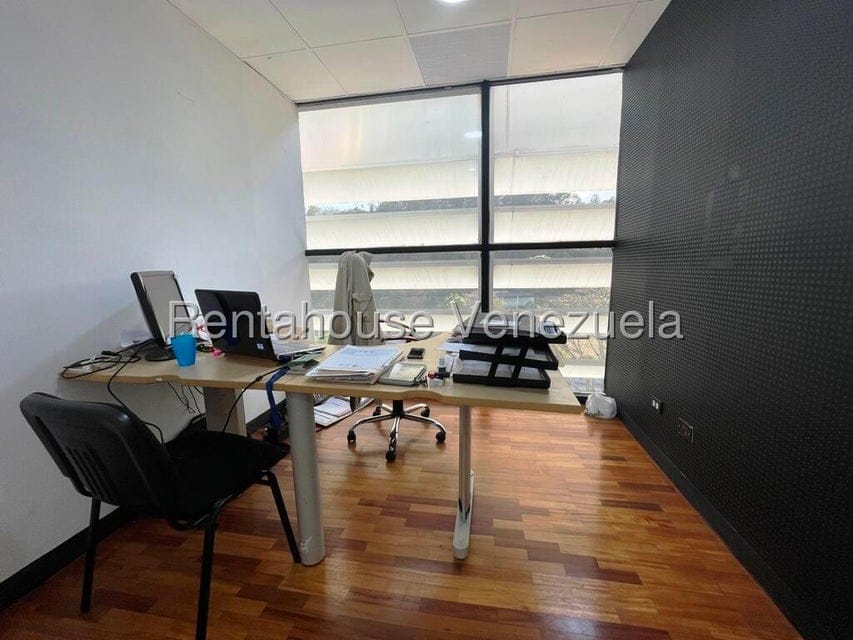 Comercial (Oficina) en Venta en Los Samanes, Distrito Metropolitano - 32