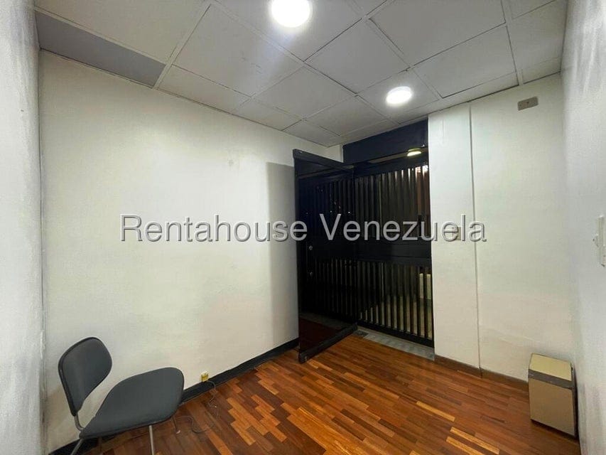Comercial (Oficina) en Venta en Los Samanes, Distrito Metropolitano - 25