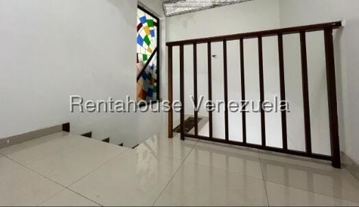 Casa (Duplex) en Venta en La Trinidad, Distrito Metropolitano - 25