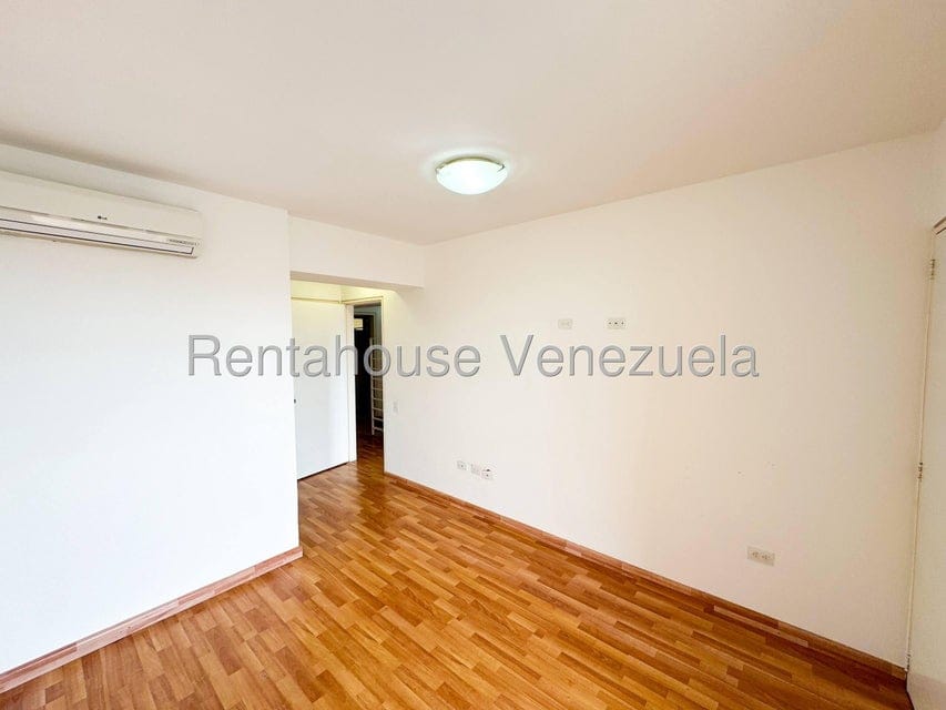 Apartamento (Duplex) en Venta en Alto Hatillo, Distrito Metropolitano - 40