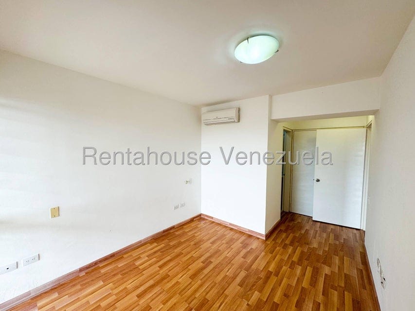 Apartamento (Duplex) en Venta en Alto Hatillo, Distrito Metropolitano - 42