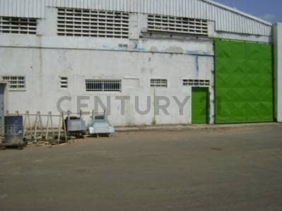 Alquilo excelente galpones en Complejo Industrial Cerrado Carretera Perija