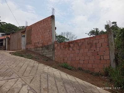 PARCELA DE TERRENO CON MEJORAS
