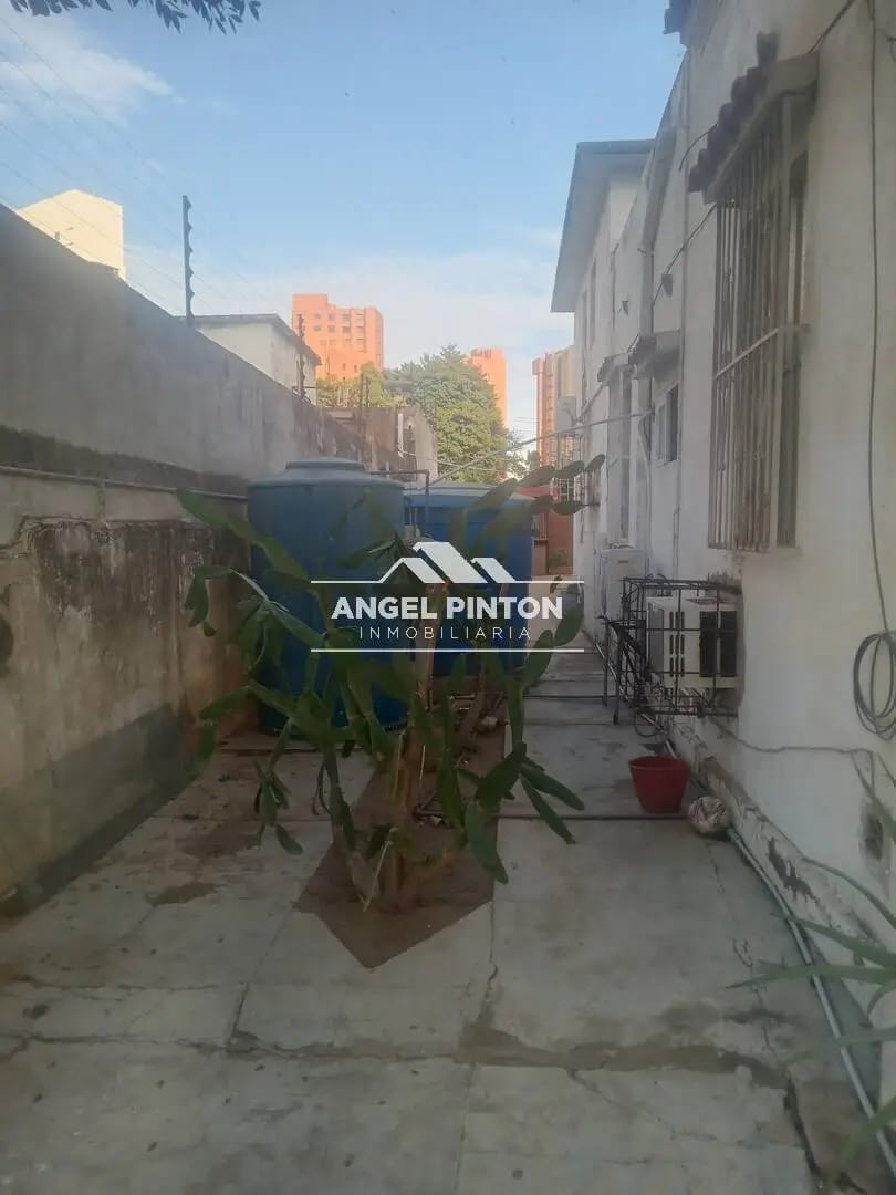 CASA COMERCIAL VENTA BELLAS ARTES MARACAIBO VENEZUELA API 8998 - 2