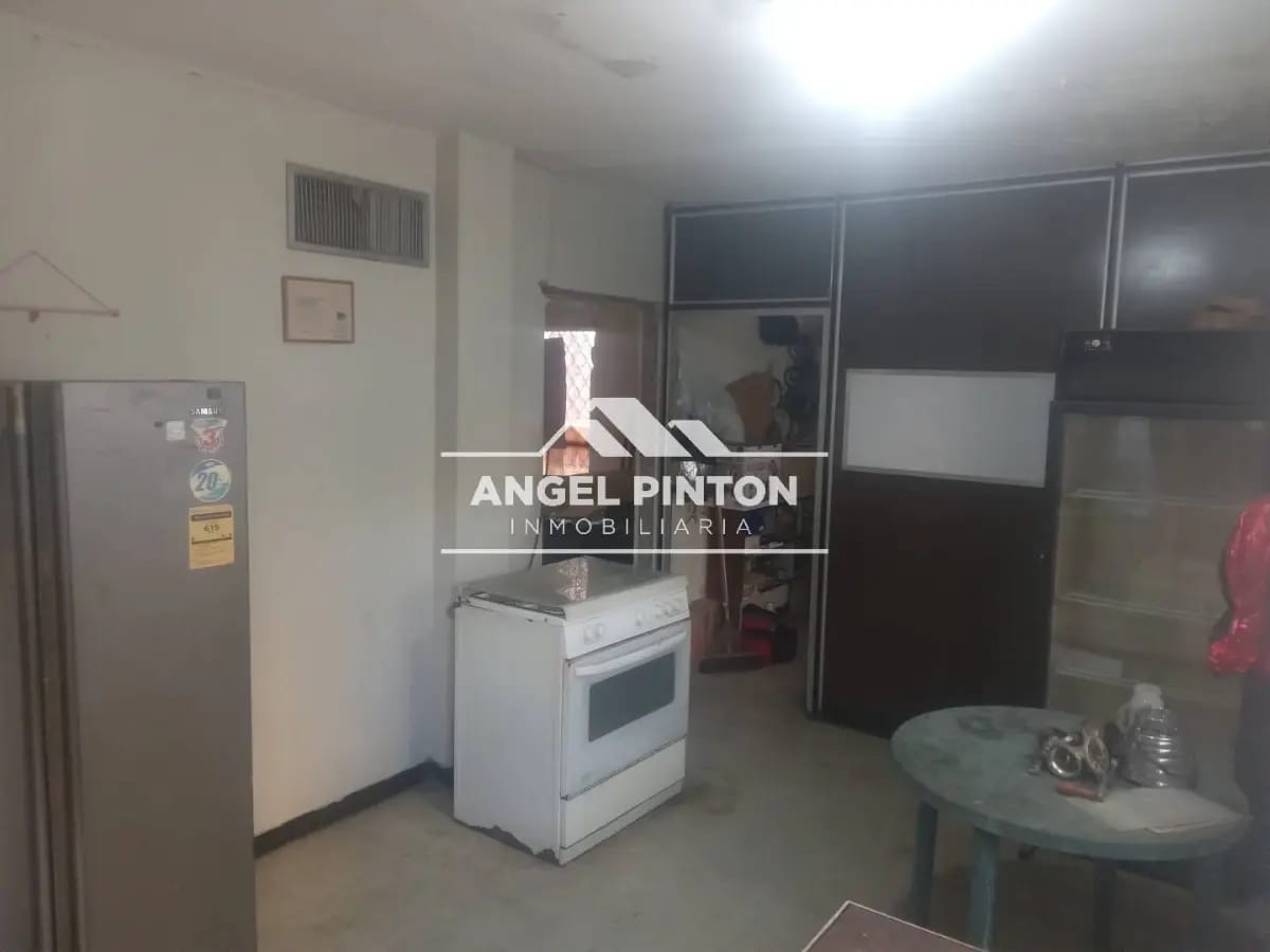 CASA COMERCIAL VENTA BELLAS ARTES MARACAIBO VENEZUELA API 8998 - 8