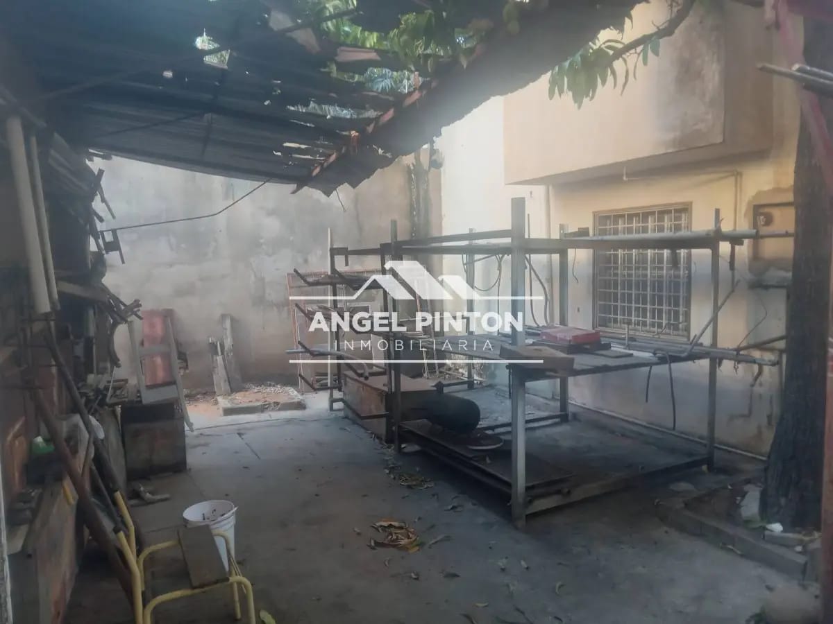 CASA COMERCIAL VENTA BELLAS ARTES MARACAIBO VENEZUELA API 8998 - 13