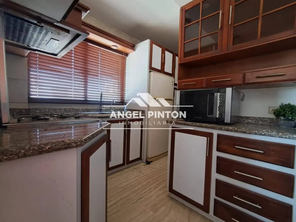 APARTAMENTO ALQUILER AV BELLA VISTA MARACAIBO VENEZUELA API 9038 - 13