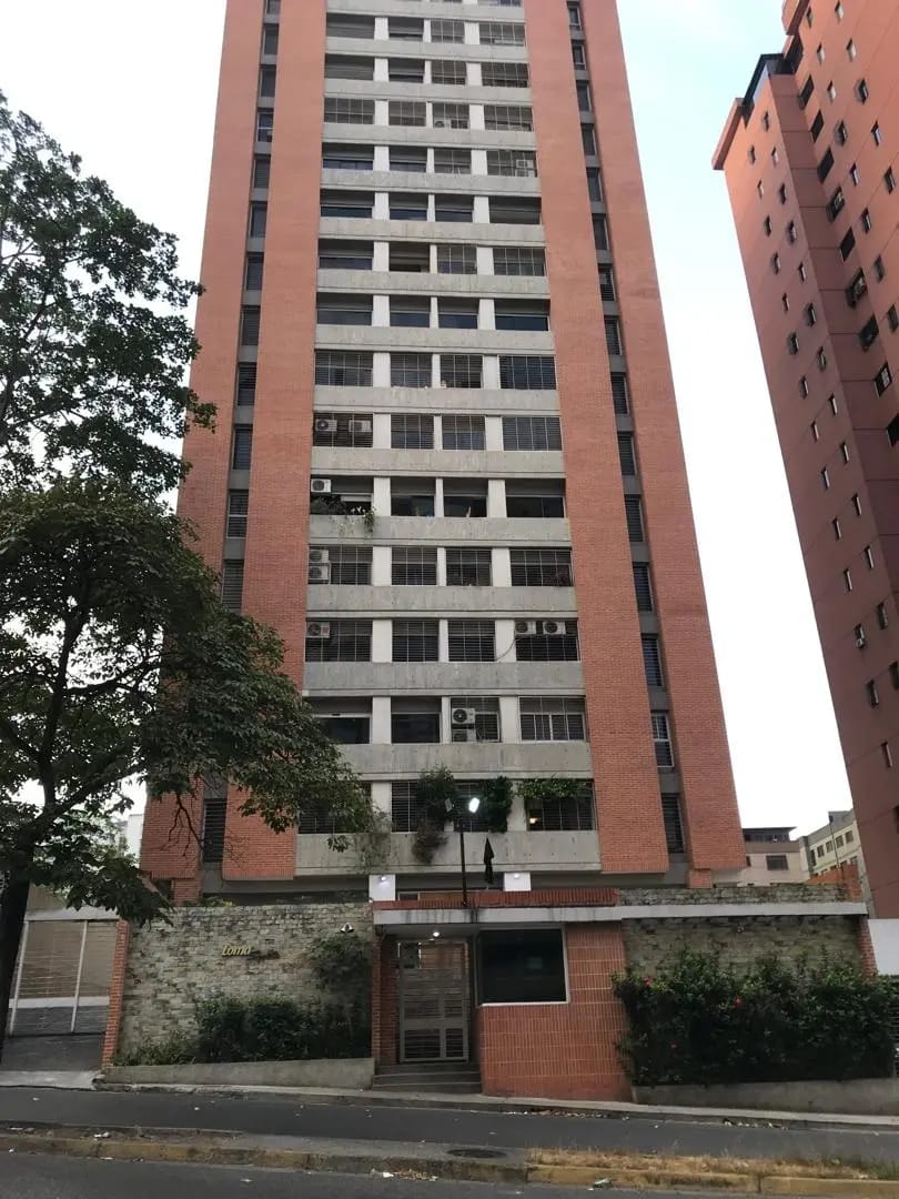 Excelente Inmueble Totalmente Remodelado