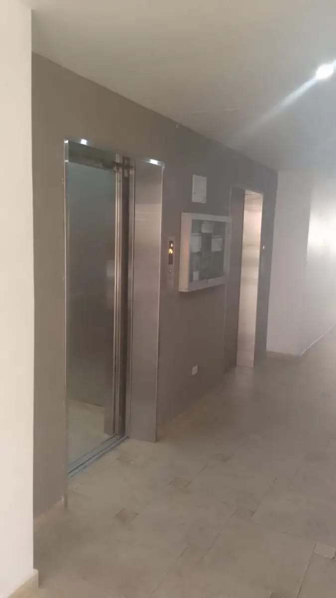 Excelente Inmueble Totalmente Remodelado - 8