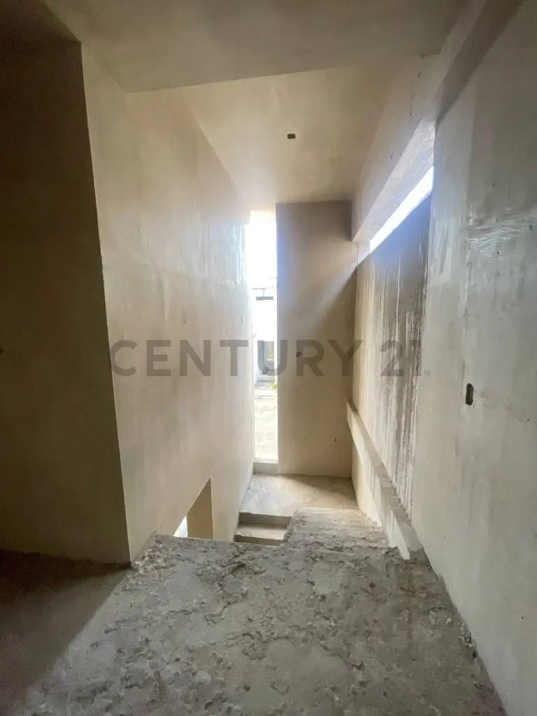 Moderno Townhouse en obra gris - 7
