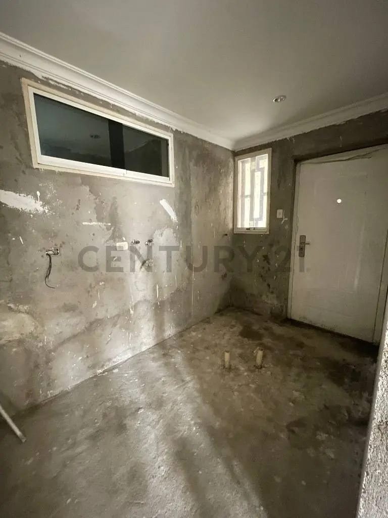 Majestuoso Townhouse en obra gris - 8