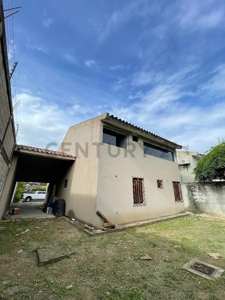 Majestuoso Townhouse en obra gris - 12
