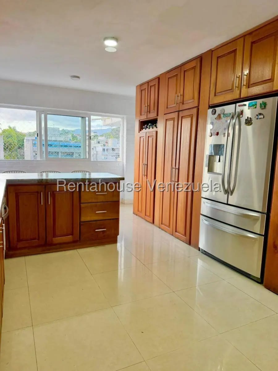 Estupendo apartamento en venta Cumbres de Curumo - 16