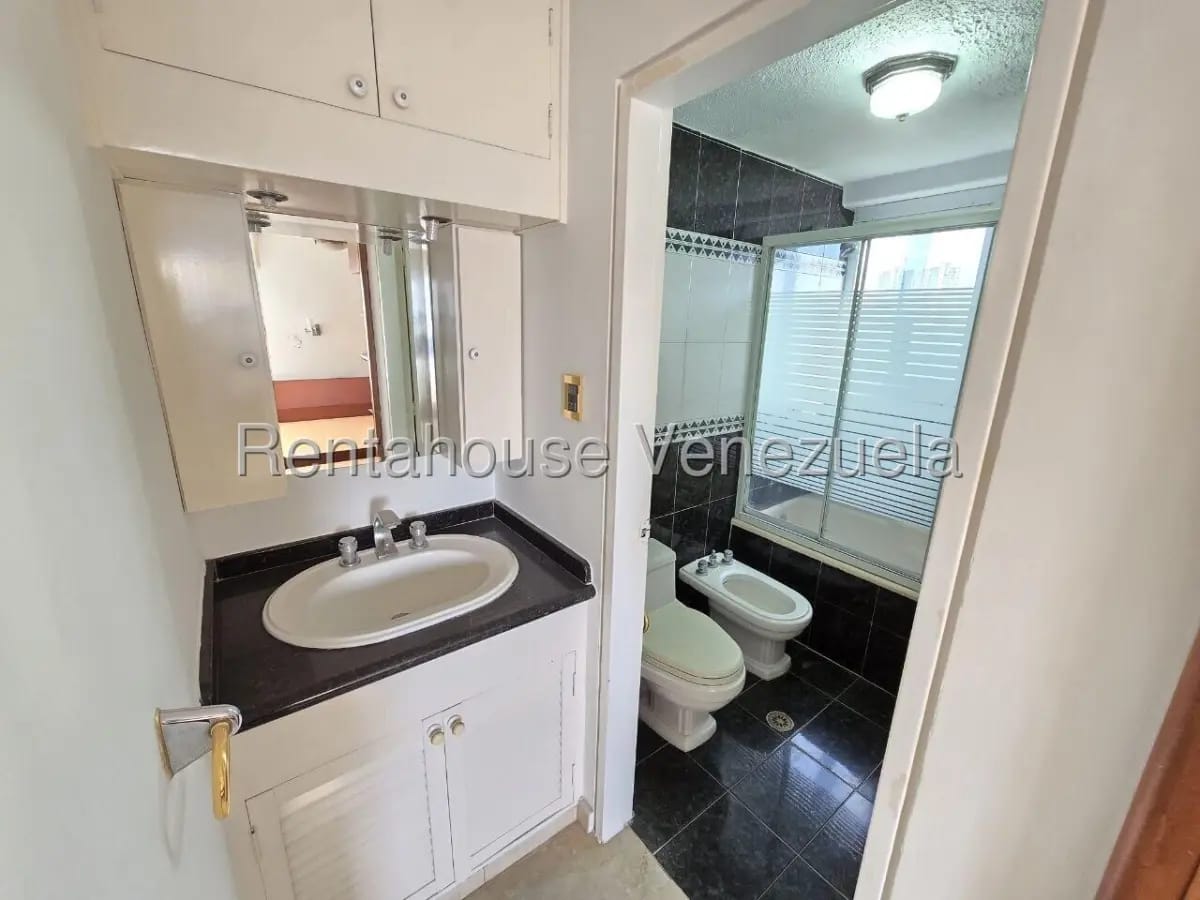 Amplio Apartamento En Venta Los Samanes. Ph Dúplex, Estupenda Terraza Con Parrillera - 13
