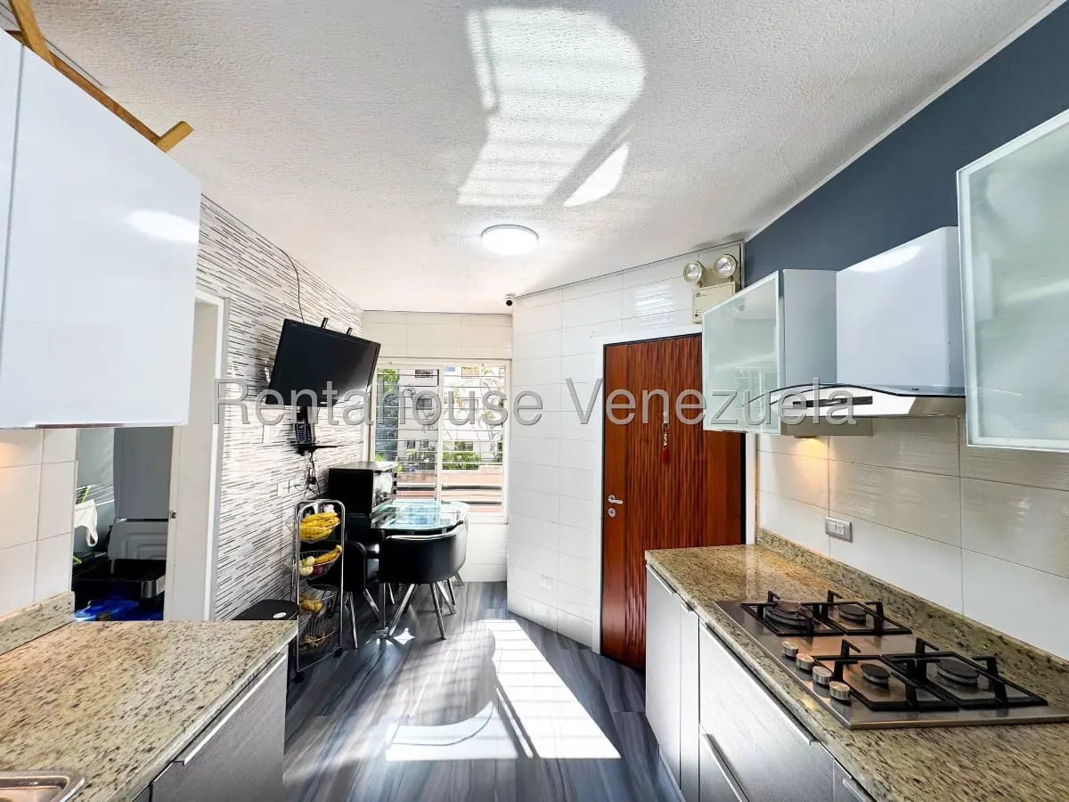 Espacioso Apartamento Ph En Santa Eduvigis, Totalmente Amoblado. Vista Al Ávila - 6