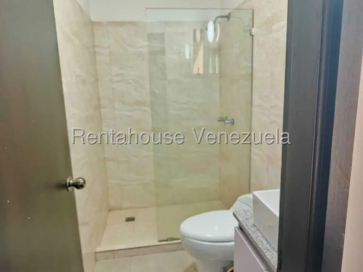 APARTAMENTO EN ALQUILER - 4