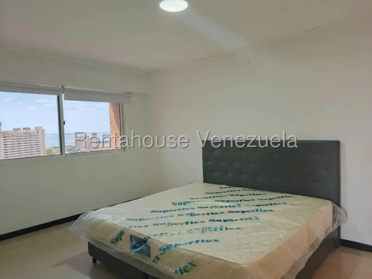 APARTAMENTO EN ALQUILER - 6