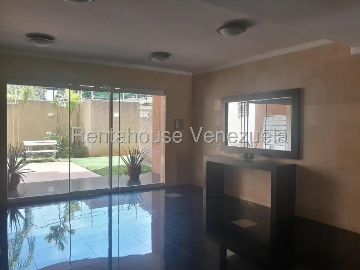 APARTAMENTO EN ALQUILER - 4