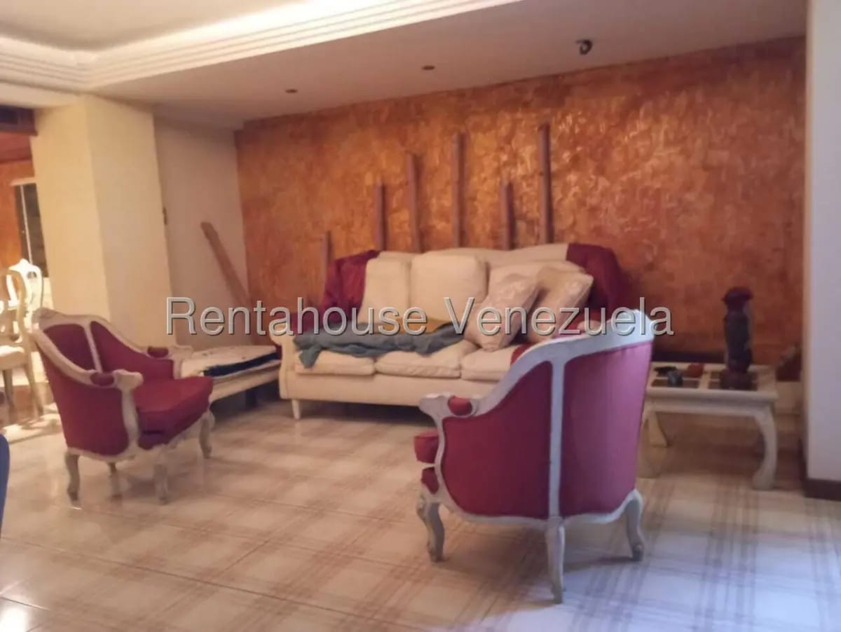 Amplio aparatamento en venta Res. Claret,zona este, semi amoblado. - 7