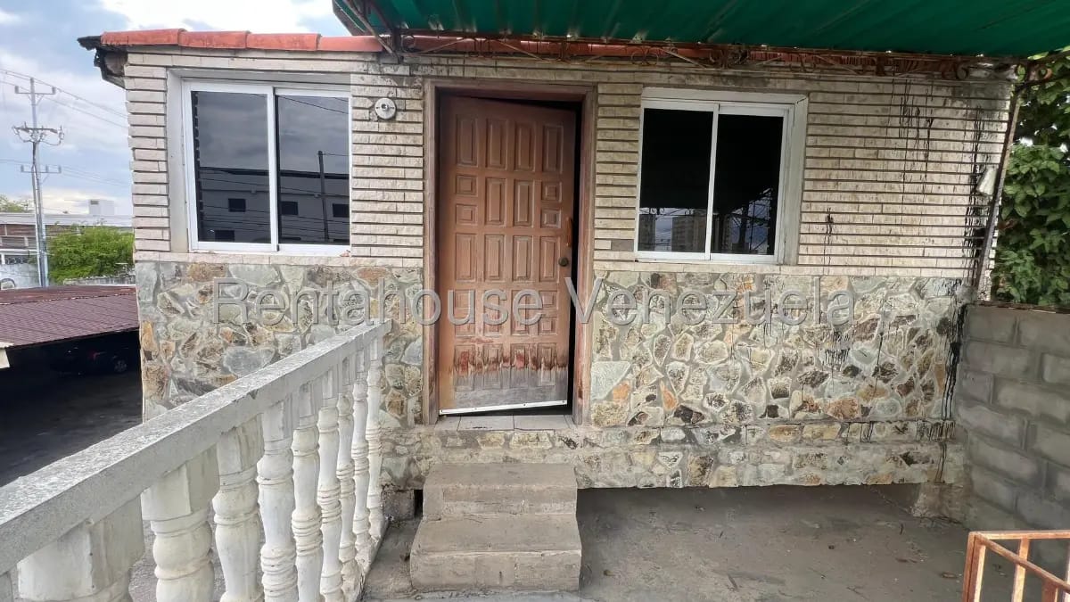 Amplio local comercial multiproposito en venta con apartamentos, zona norte - 18