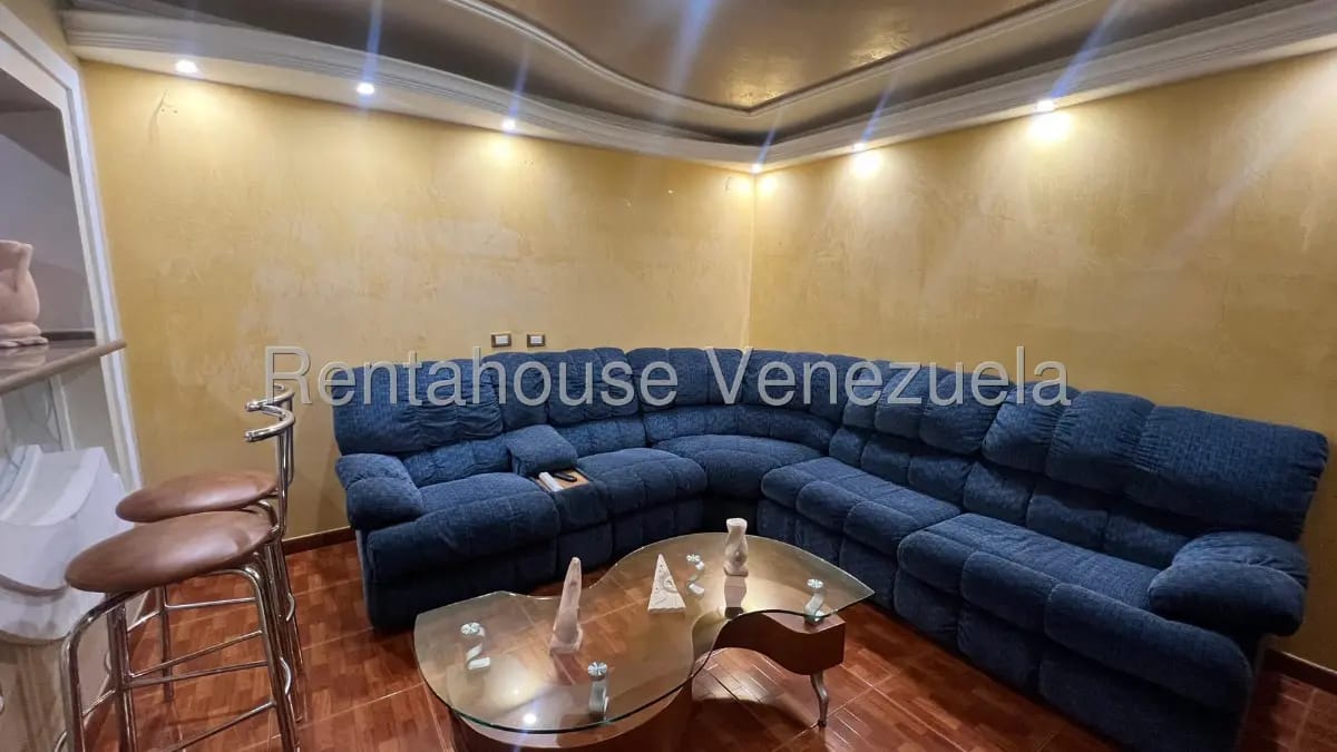 Amplia casa en venta en esquina zona oeste, Santa Fe 3. - 11