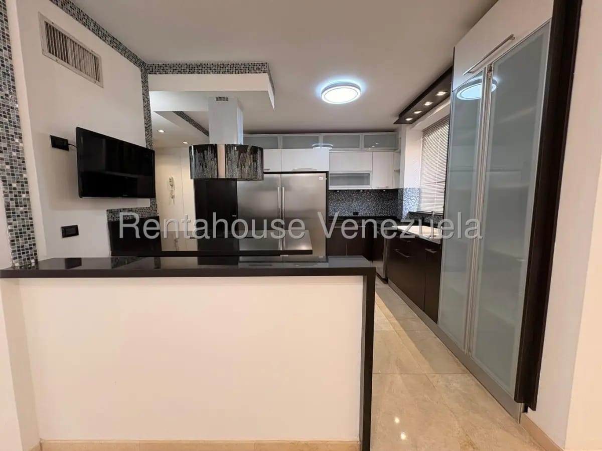 Lujoso Townhouse en venta con piscina zona norte Villa Antañona. - 16