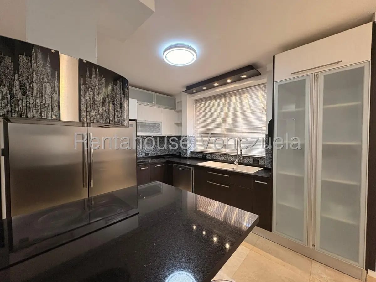Lujoso Townhouse en venta con piscina zona norte Villa Antañona. - 18