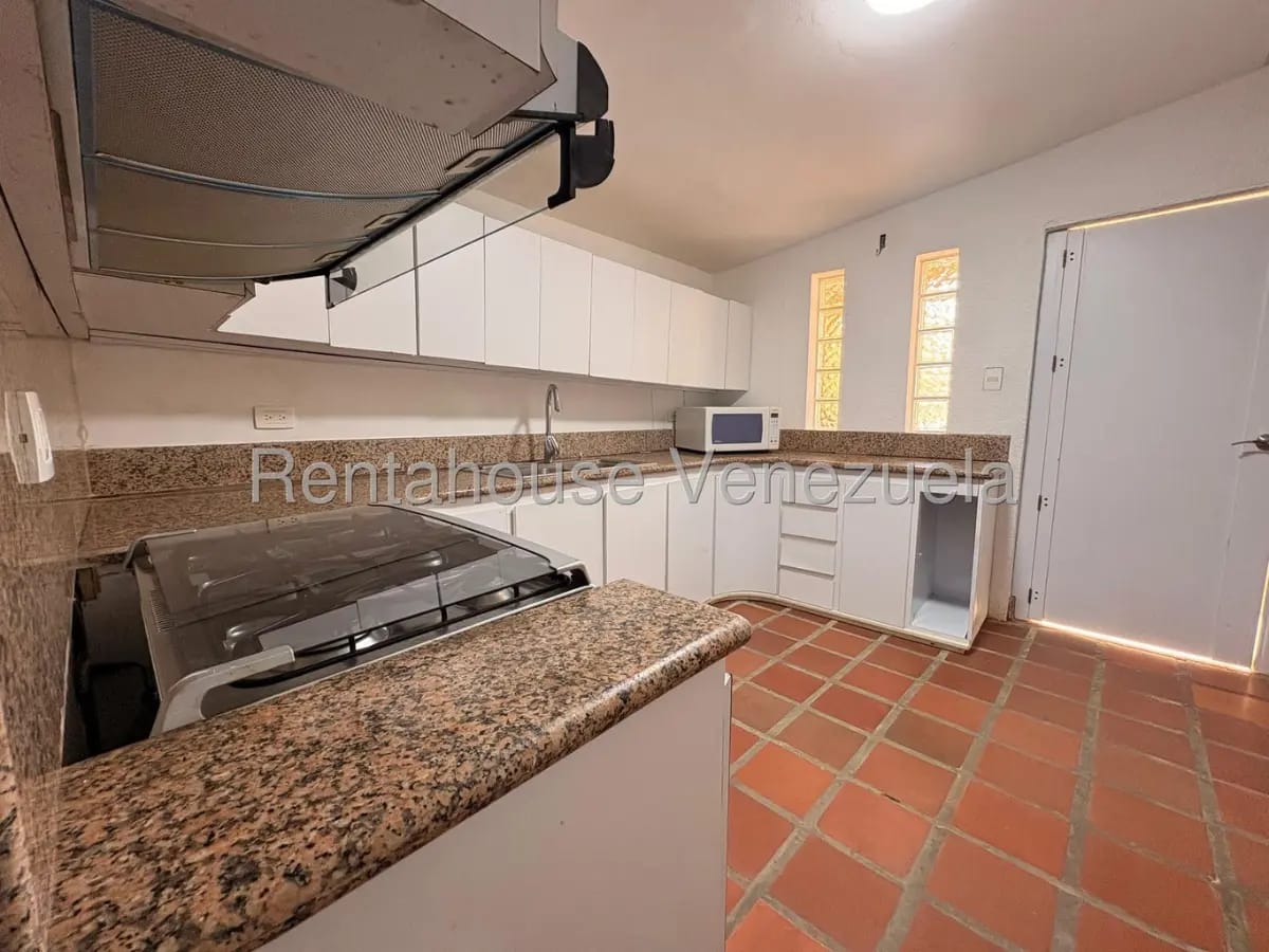 Lujoso Townhouse en venta con piscina zona norte Villa Antañona. - 34