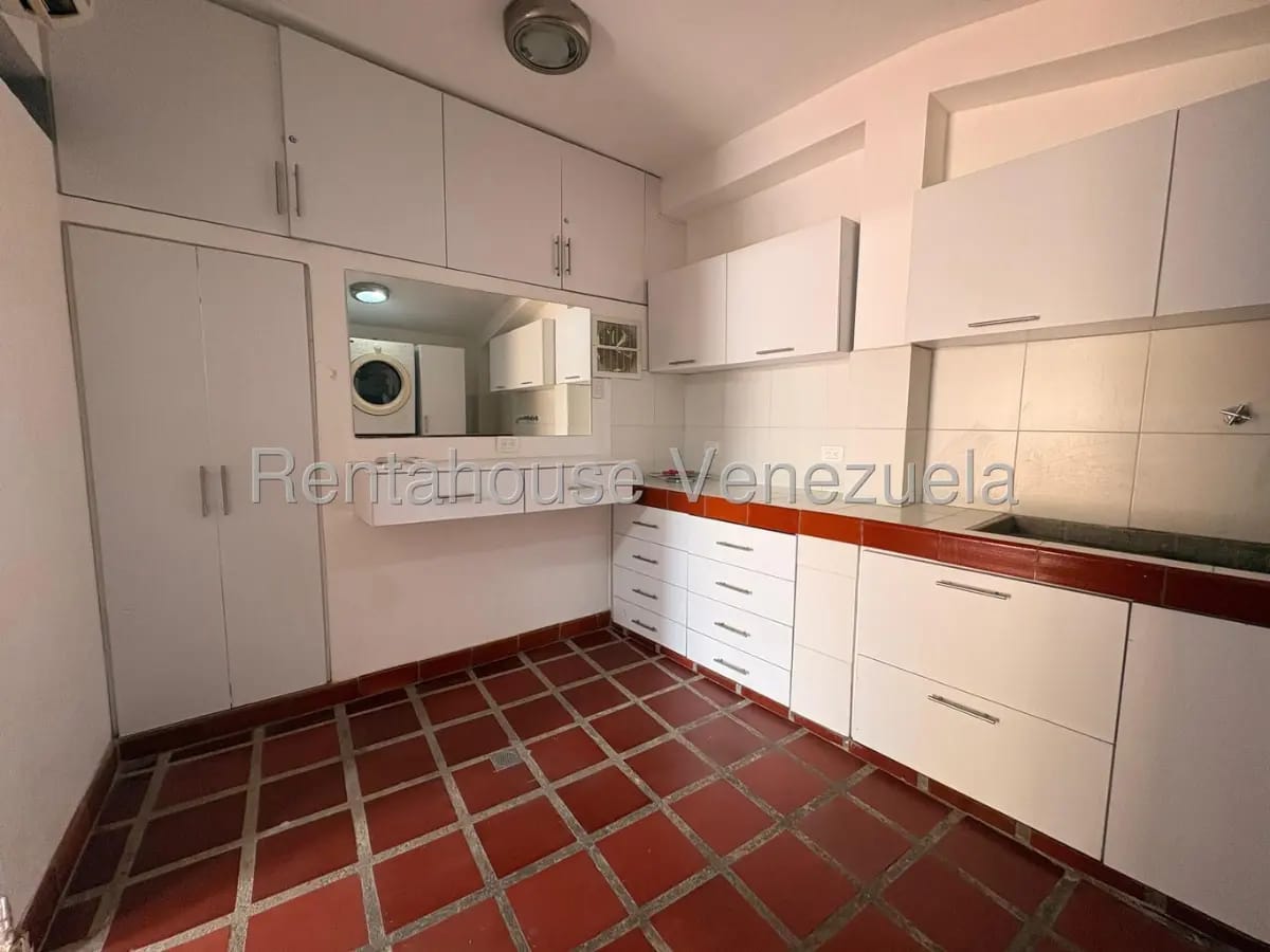 Lujoso Townhouse en venta con piscina zona norte Villa Antañona. - 36