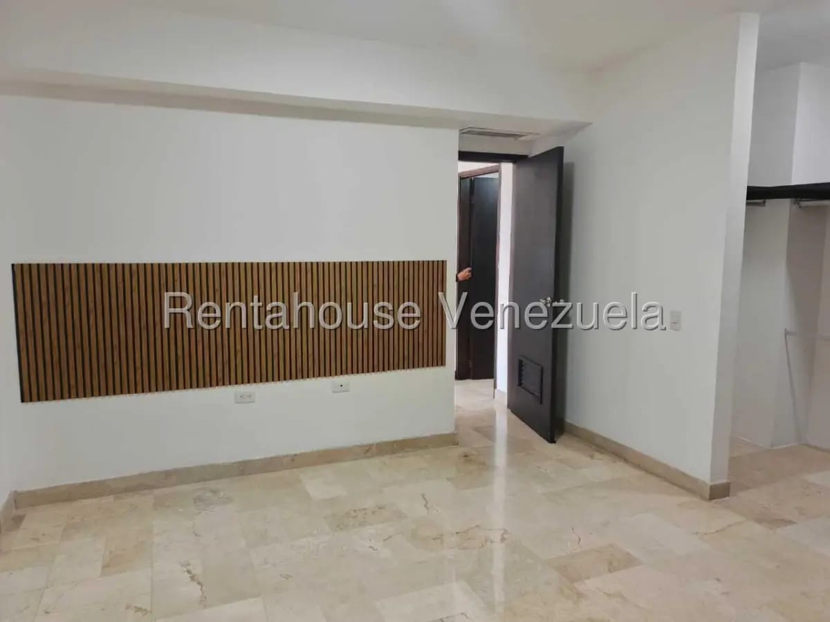 Hermoso apartamento en alquiler totalmente amoblado de 2 niveles con planta y pozo, sect Bellas Arte - 11
