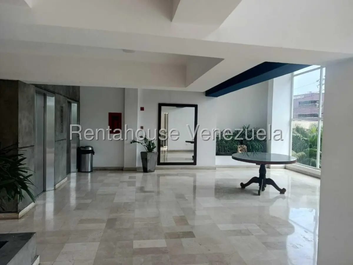 Hermoso apartamento en alquiler totalmente amoblado de 2 niveles con planta y pozo, sect Bellas Arte - 19
