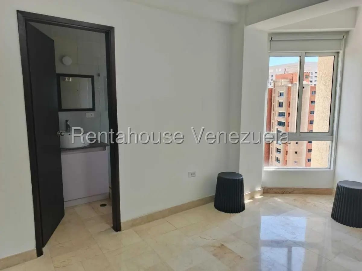 Hermoso apartamento en alquiler totalmente amoblado de 2 niveles con planta y pozo, sect Bellas Arte - 27