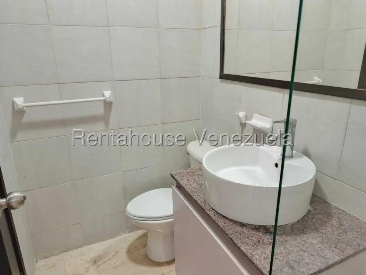 Hermoso apartamento en alquiler totalmente amoblado de 2 niveles con planta y pozo, sect Bellas Arte - 29