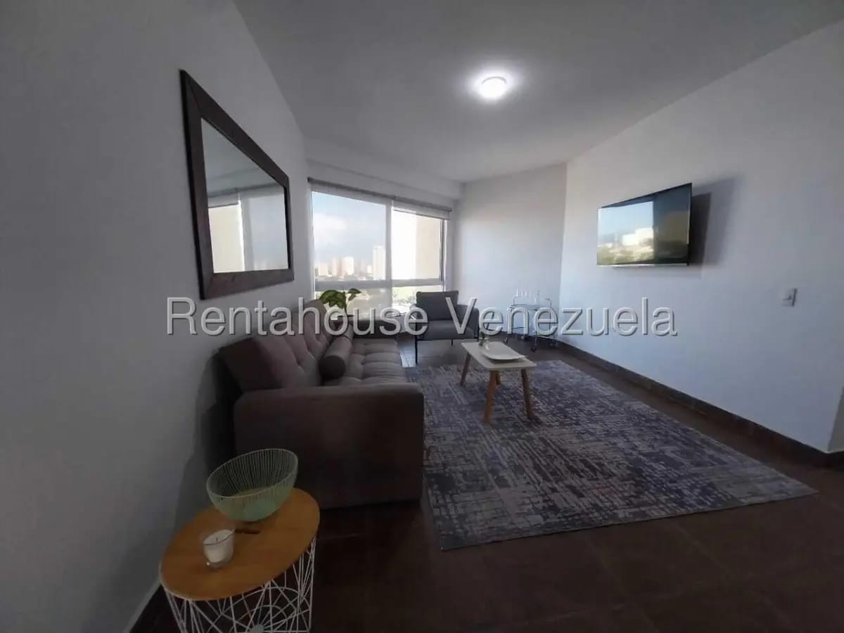 Apartamento en alquiler amoblado con pozo y planta eléctrica, edf. Camila. Sect. Bellas Artes - 5